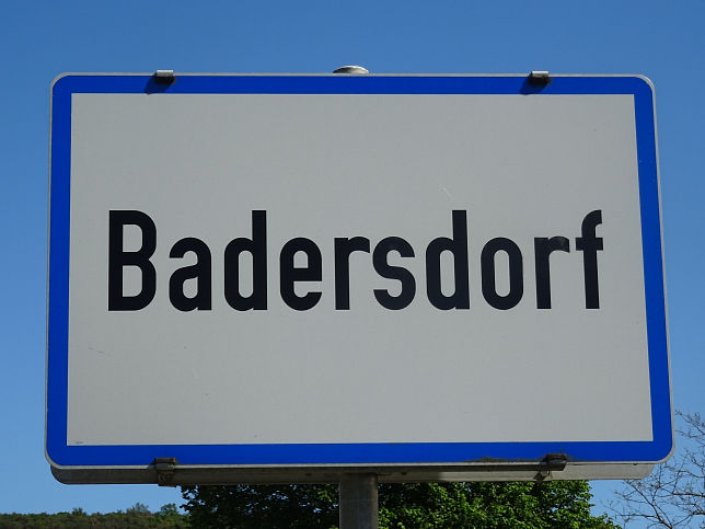 Badersdorf, Ortstafel