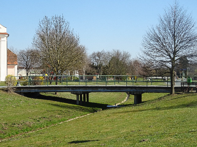 Bocksdorf, Brcke bei der Kirche