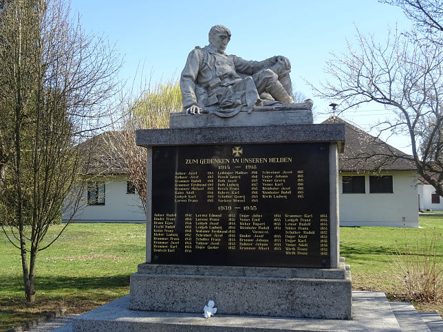 Dobersdorf, Kriegerdenkmal