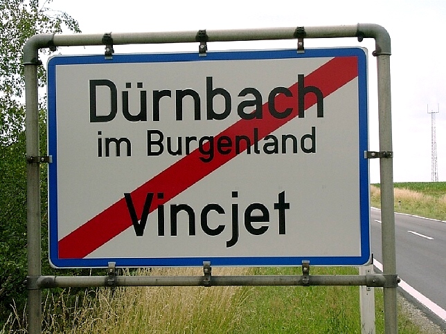 Drnbach, Ortstafel