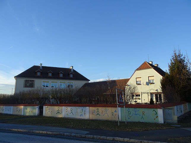 Eltendorf, Volksschule