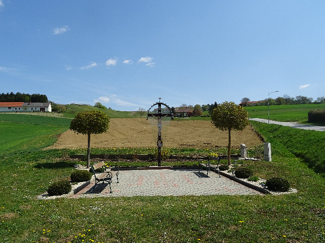 Gamischdorf, Kreuz Brunnergraben