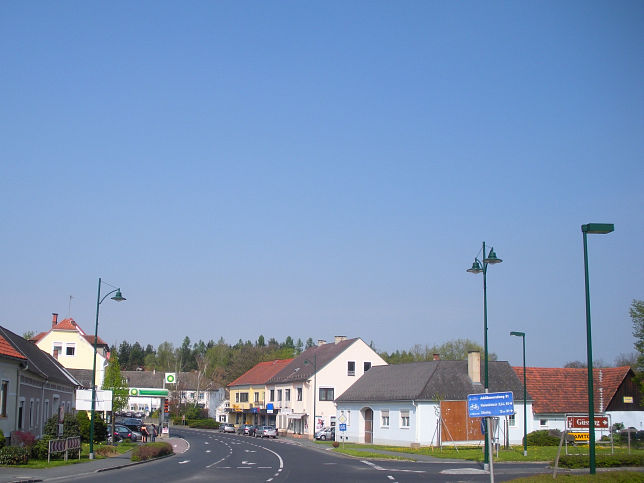 Heiligenkreuz, Kreuzung
