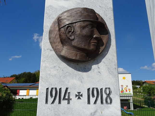 Inzenhof, Kriegerdenkmal