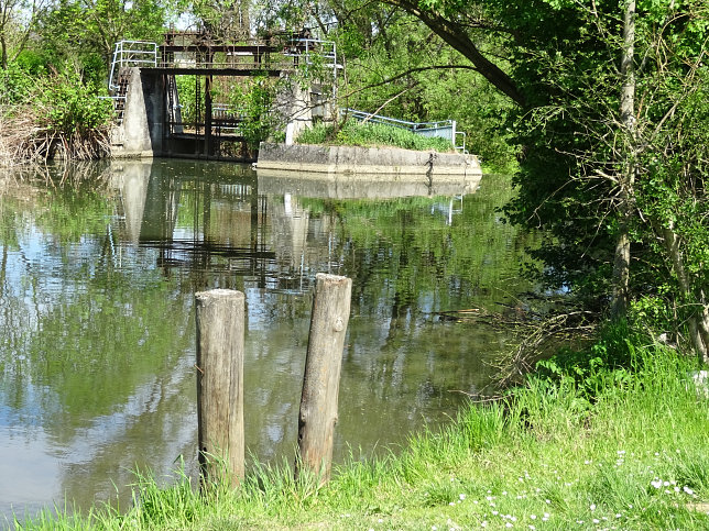 Jabing, Wasserschleuse
