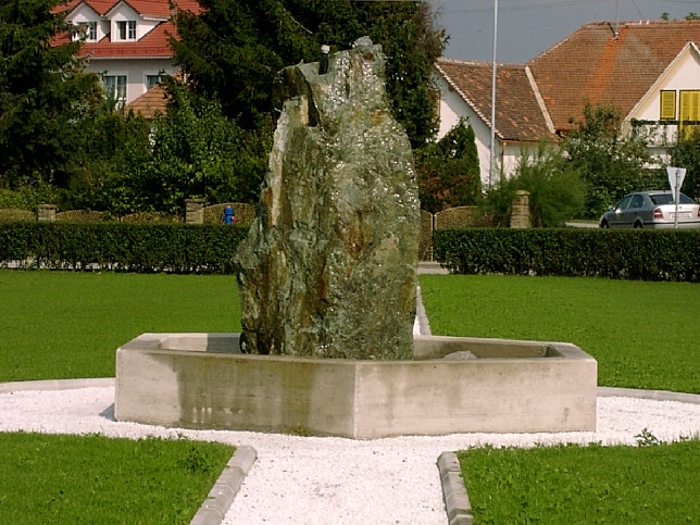 Kotezicken, Gemeindeamt und Feuerwehr
