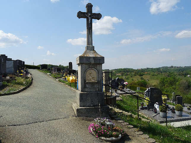 Maria Bild, Friedhofskreuz