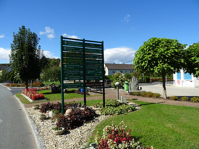 Minihof Liebau, Dorfplatz