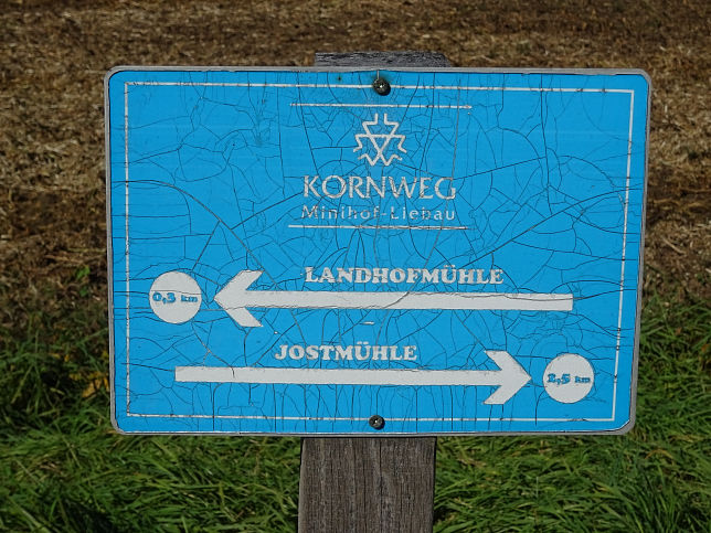 Minihof Liebau, Kornweg