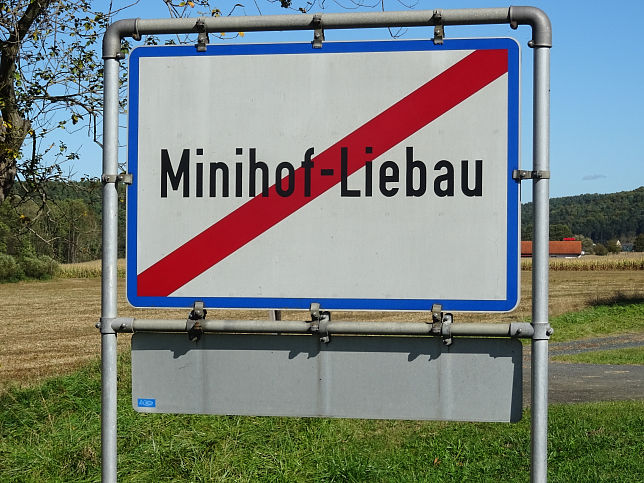 Minihof Liebau, Ortstafel