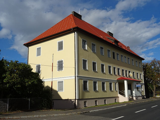 Minihof Liebau, Ortstafel