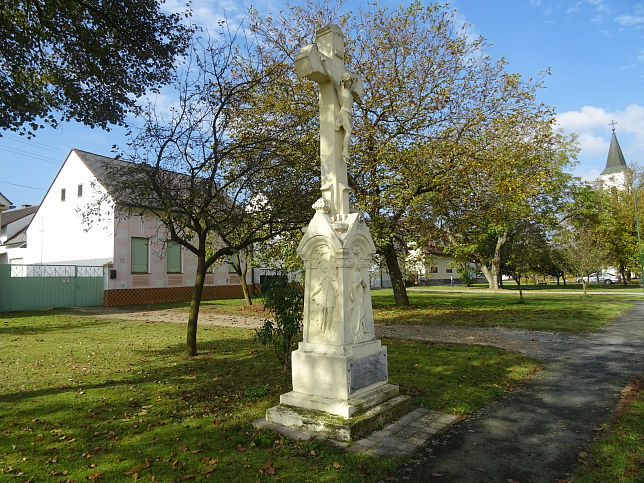 Moschendorf, Steinernes Kreuz