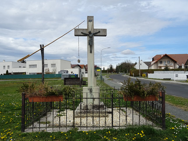 Neuberg, Kreuz beim Ziehbrunnen