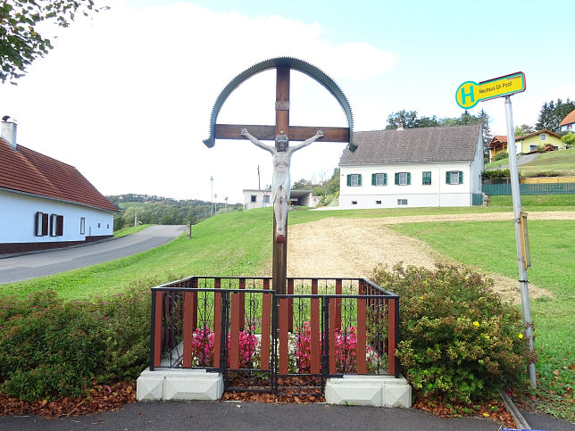 Neuhaus am Klausenbach, Kreuz