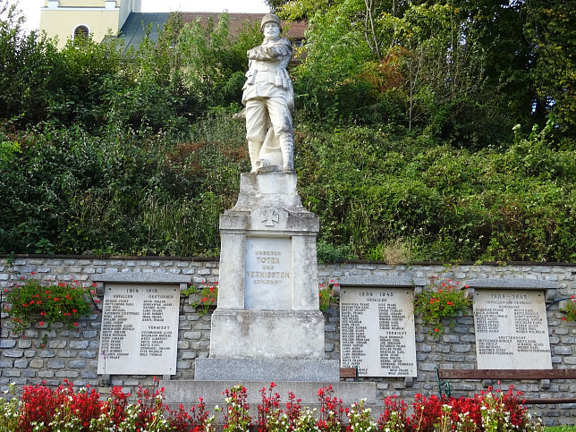 Neuhaus am Klausenbach, Kriegerdenkmal