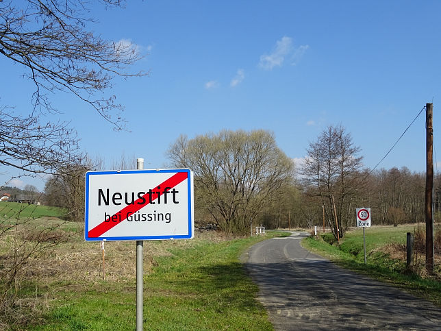 Neustift bei Gssing, Ortstafel