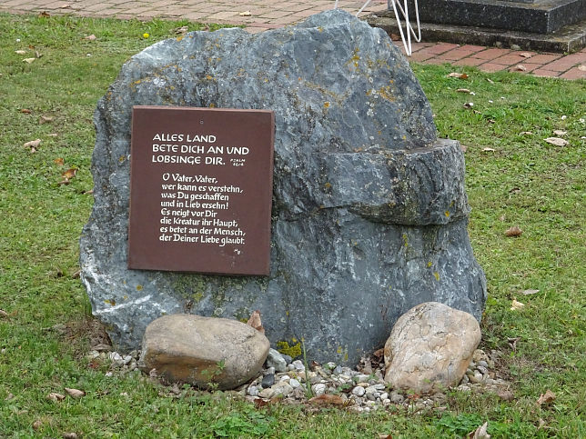 Spitzzicken, Gedenkstein 'Alles Land'