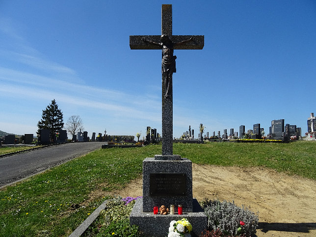 Strem, Friedhofskreuz