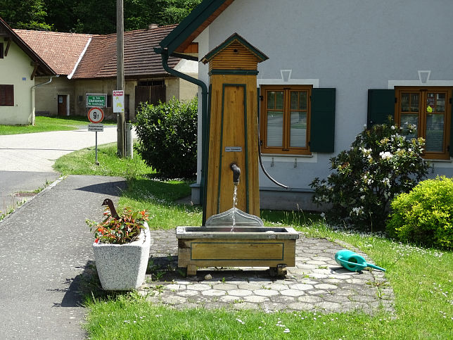 Tauka, Zierbrunnen