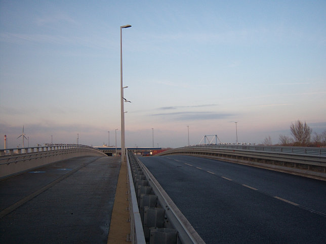 Seitenhafenbrcke