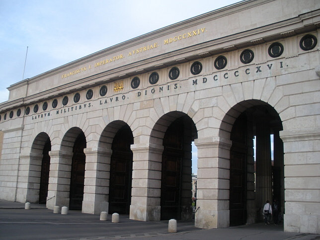 ueres Burgtor