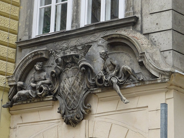 Miethaus, Zu den sieben Schwertern