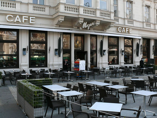 Caf Mozart