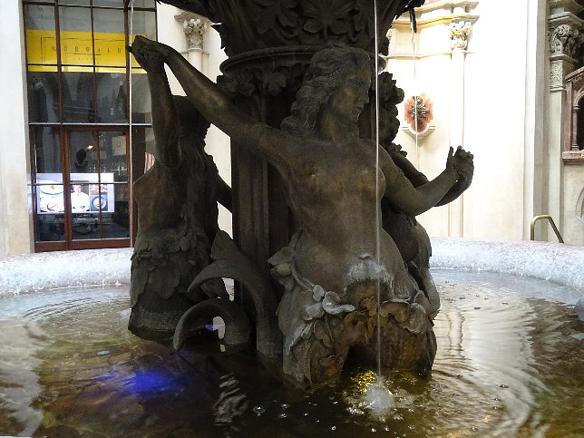 Donaunixenbrunnen