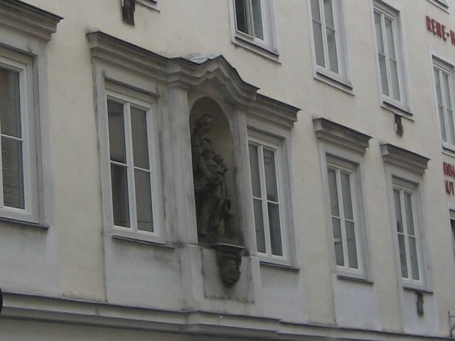 Irene-Harand-Hof