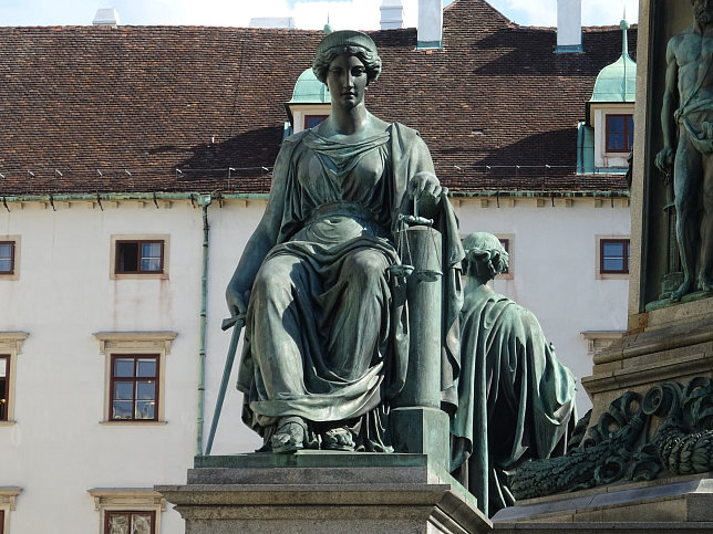 Kaiser-Franz-Denkmal, Gerechtigkeit