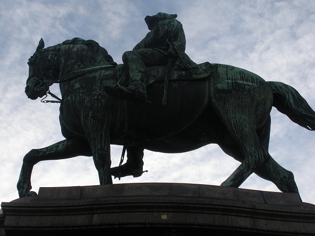 Kaiser Franz Joseph I. Denkmal vor der Albertina