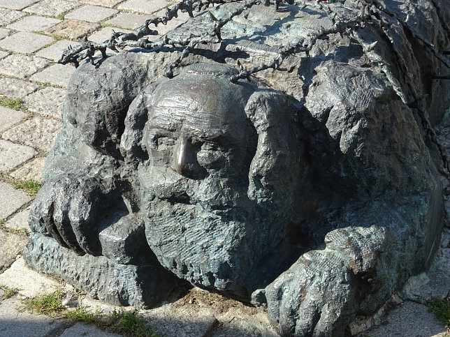 Mahnmal gegen Krieg und Faschismus