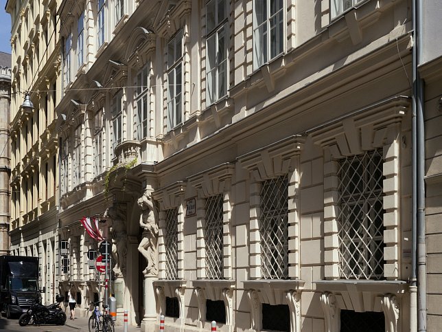 Palais Caprara-Geymller