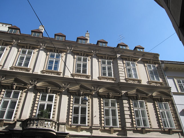 Palais Caprara-Geymller