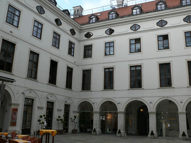 Palais Harrach