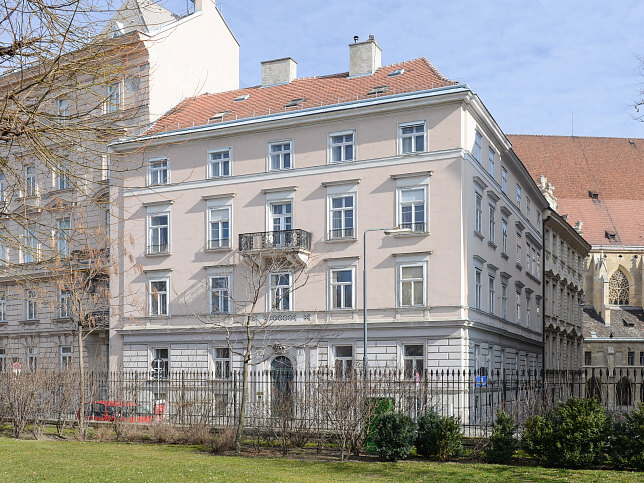 Palais Montenuovo (Löwelstraße)