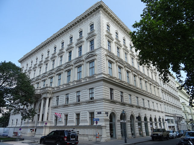 Palais Schey von Koromla