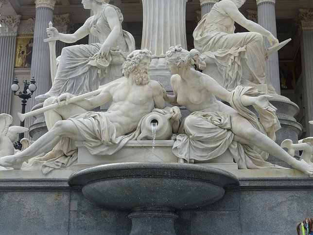 Pallas-Athene-Brunnen