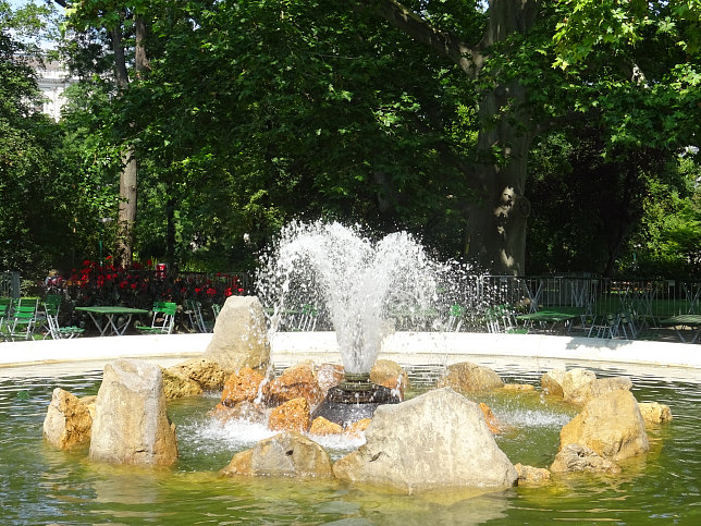 Brunnen im Rathauspark