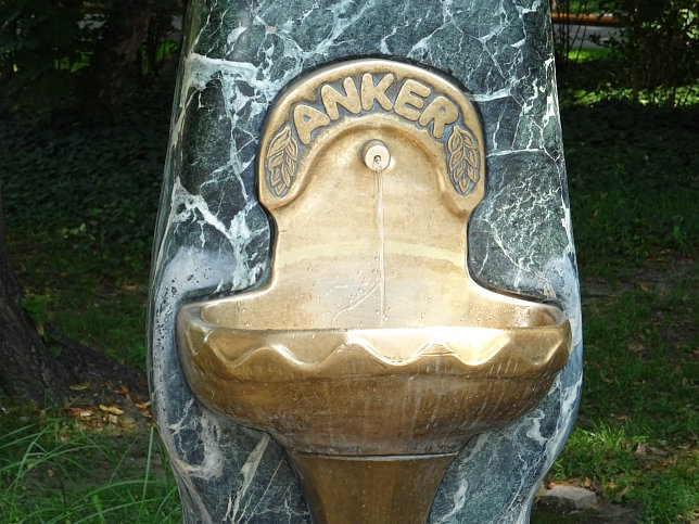 Anker-Brunnen im Rathauspark