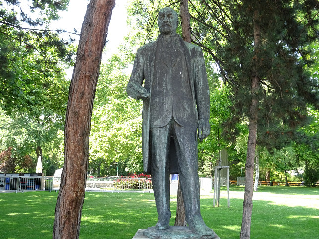 Karl-Seitz-Denkmal