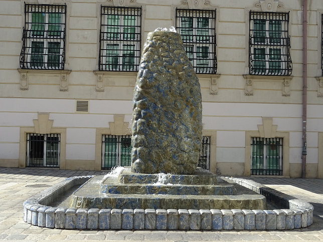 Wasserwellen-Lebens-Brunnen