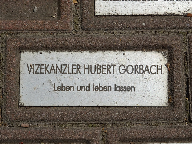 Platz der Meilensteine, Hubert Gorbach