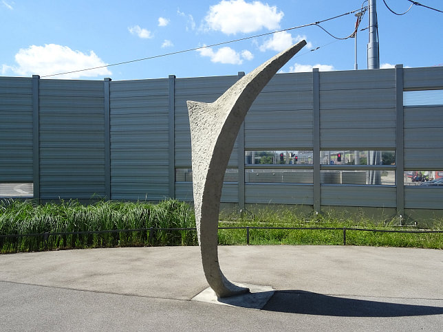 Kunststeinplastik 'Flamme' von Marie Strasser