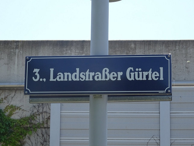 Kunststeinplastik 'Flamme' von Marie Strasser