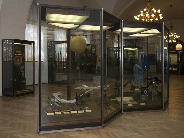 Heeresgeschichtliches Museum (HGM)