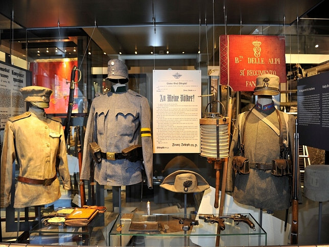 Heeresgeschichtliches Museum (HGM)