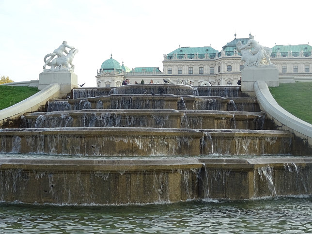 Kaskadenbrunnen, Schloss Belvedere