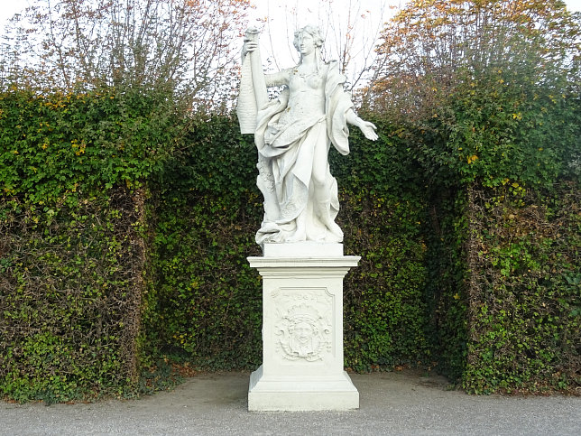 Musenfigur beim Schloss Belvedere