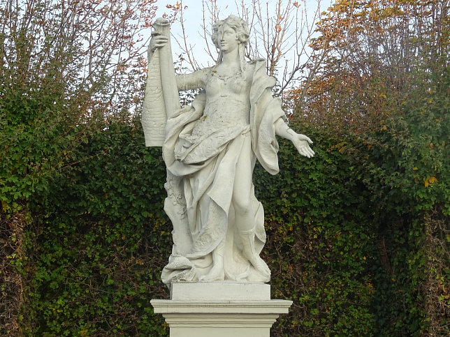 Musenfigur beim Schloss Belvedere